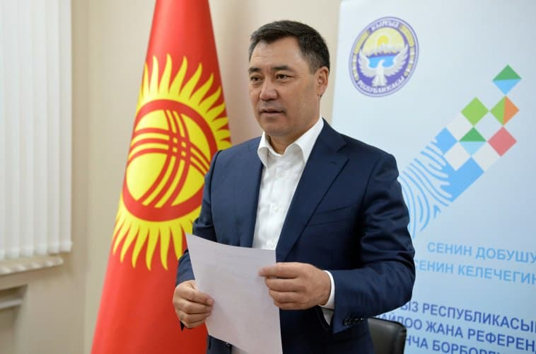 На выборах президента Кыргызстана с большим отрывом лидирует Садыр Жапаров