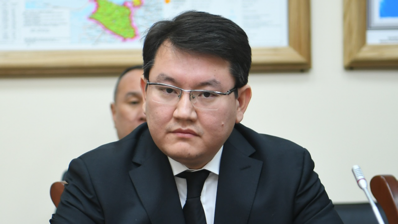 Малик Отарбаев назначен советником президента