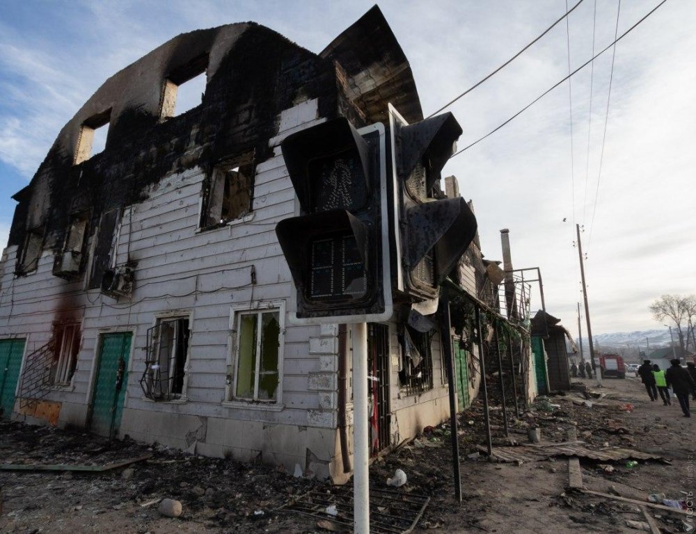 40 домов и 20 коммерческих объектов в Кордайском районе восстановят за счет спонсоров