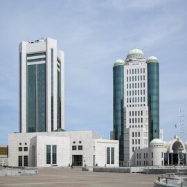 Госорганы в Казахстане смогут передавать имущество Вооруженным силам при введении ЧП