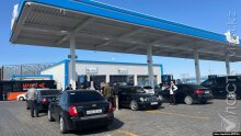 В Атырау наблюдается нехватка газа на заправках