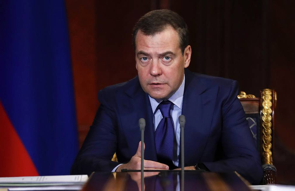 Помощник Медведева объяснил его провокационный пост в соцсети взломом аккаунта