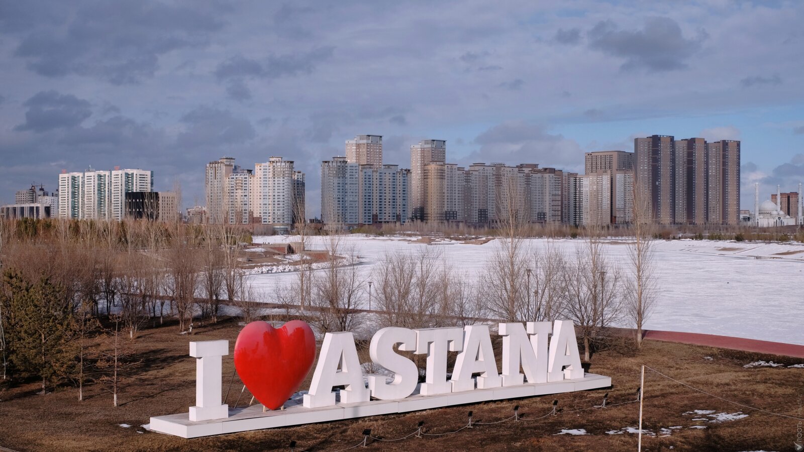 The Week in Kazakhstan: State Visits and Constitutional Changes