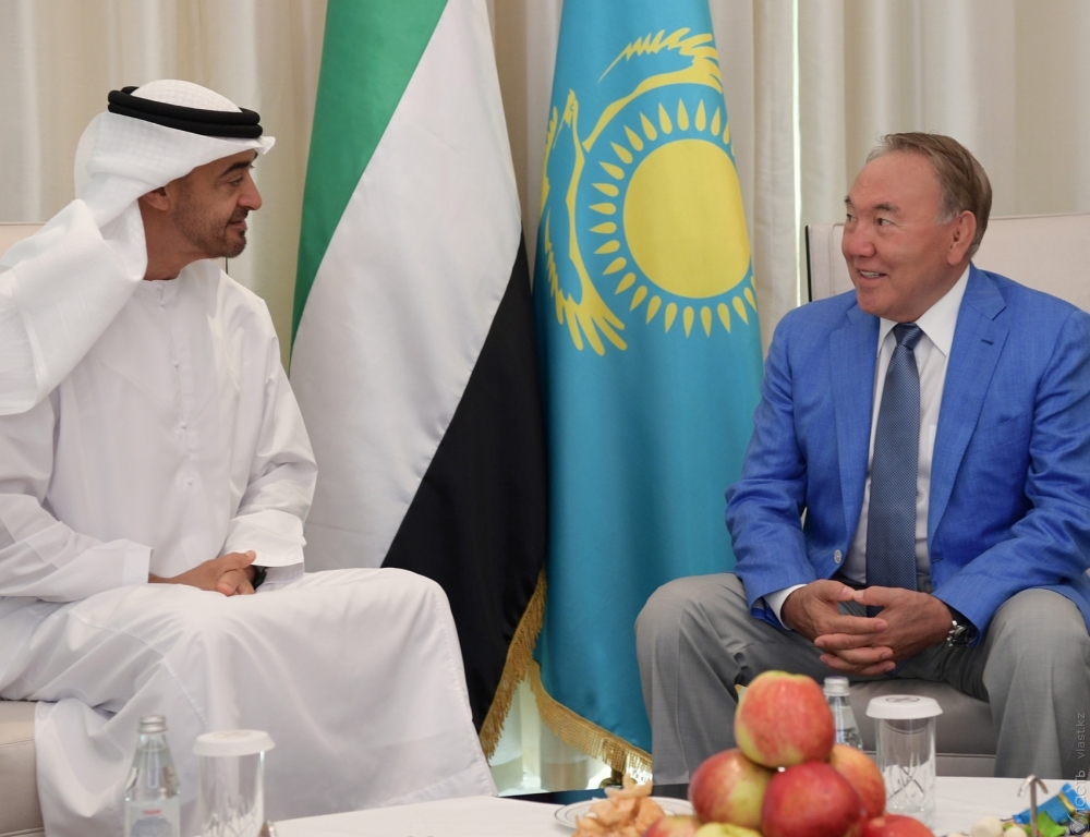 Назарбаев обсудил с принцем Абу Даби вопросы развития двустороннего сотрудничества