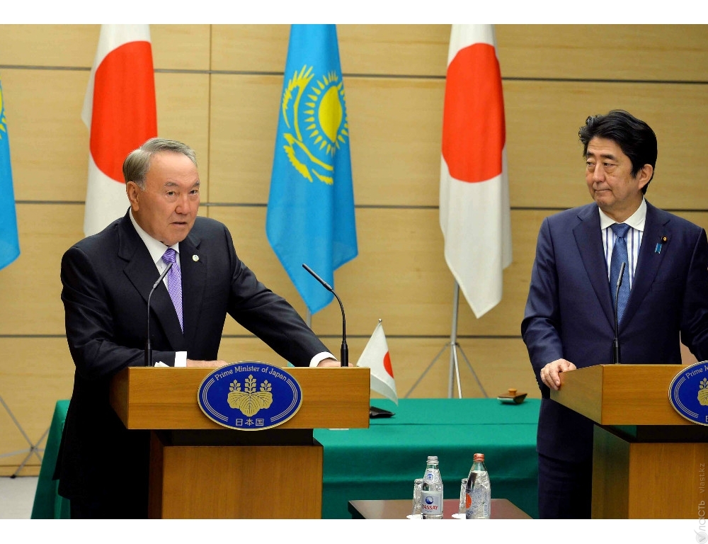 ​Назарбаев встретился с премьером Японии Синдзо Абэ