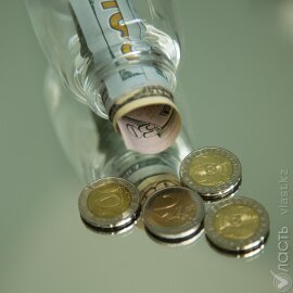 Доллар торгуется на бирже по 500,6 тенге