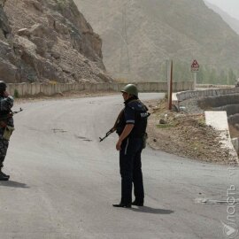 По всему периметру кыргызско-таджикской границы начались вооруженные столкновения