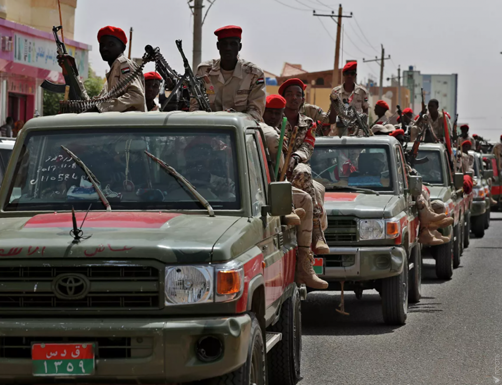 Столица Судана полностью заблокирована армией