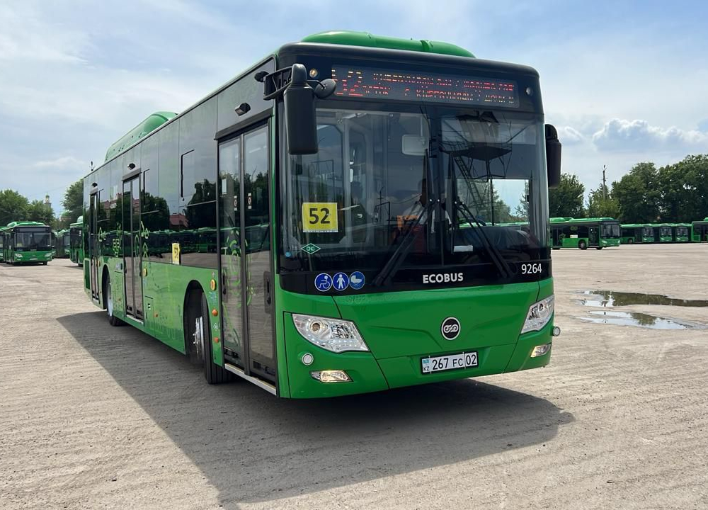 
В Алматы обновили автобусы еще на двух маршрутах