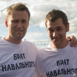 Алексей Навальный осужден условно на 3,5 года, его брат Олег получил реальный срок