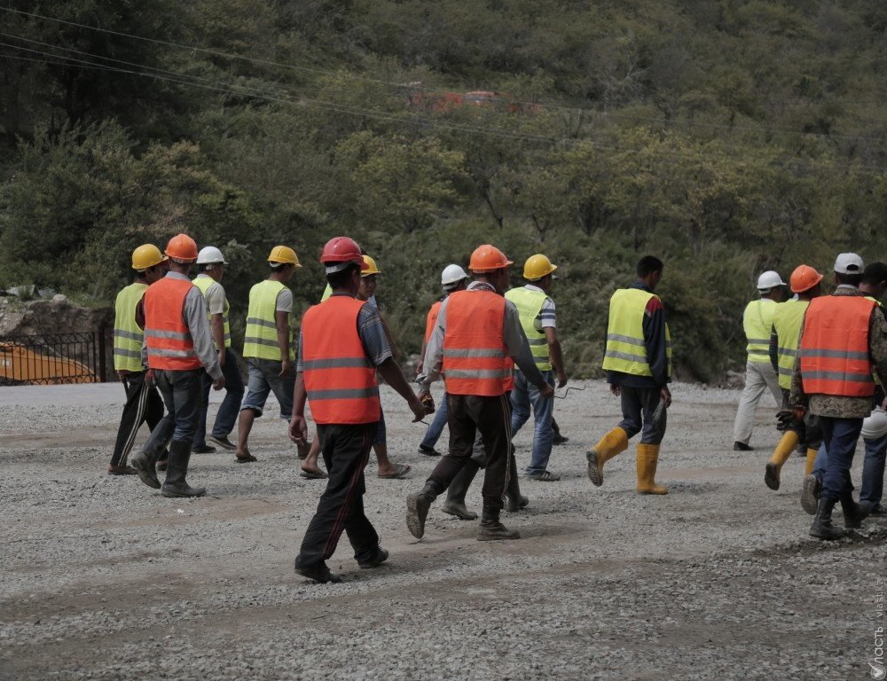 Представители протестующих шахтеров поднялись на поверхность 