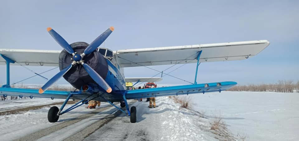 Самолет Ан-2 совершил вынужденную посадку в Алматинской области 