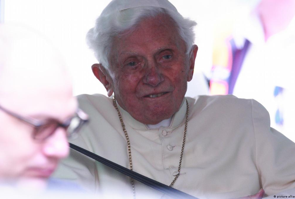 Умер 265-й папа римский Бенедикт XVI 