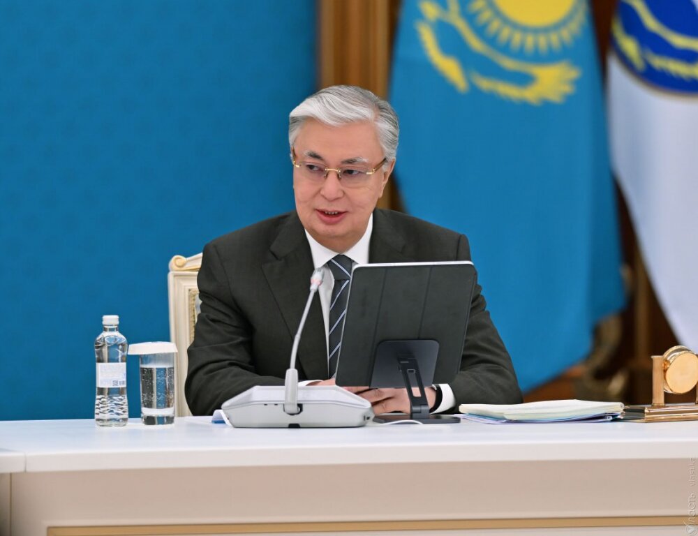 В казахстанцах нужно воспитывать «правильные ценности», считает Токаев
