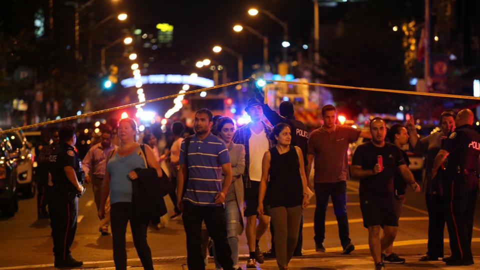 Девять человек получили ранения в результате стрельбы в Торонто
