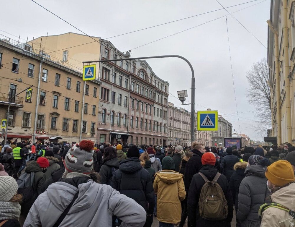 ​Во время протестов в России задержано почти 2300 человек