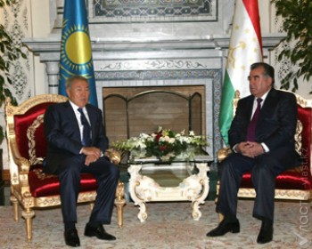 Президенты Казахстана и Таджикистана обсудили вопросы работы Фонда прямых инвестиций двух стран