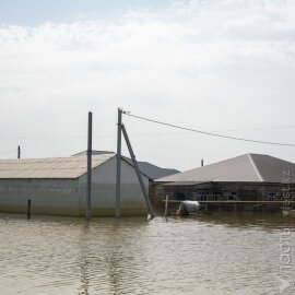 Порядка 8,6 тыс. домов в Казахстане не подлежат восстановлению после паводков – Минпромышленности