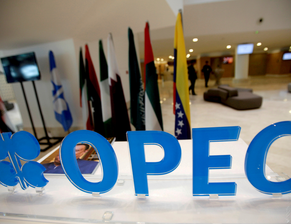 Участники сделки ОПЕК+ договорились о постепенном наращивании добычи нефти