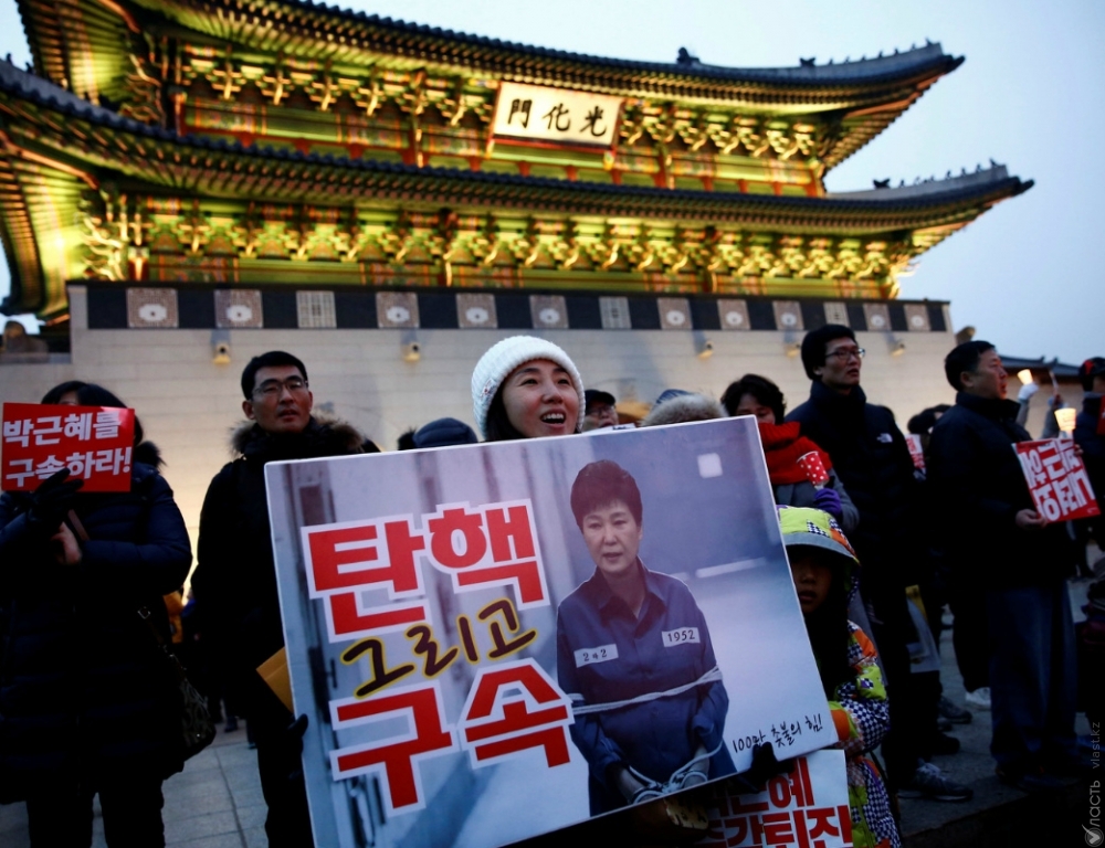Оппозиция Южной Кореи планирует 2 декабря провести голосование в парламенте по импичменту президента