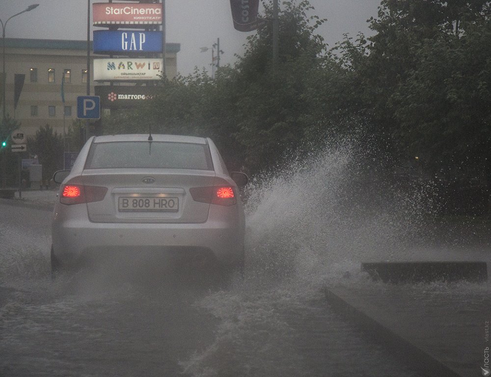 Сильный дождь ожидается в Алматы 
