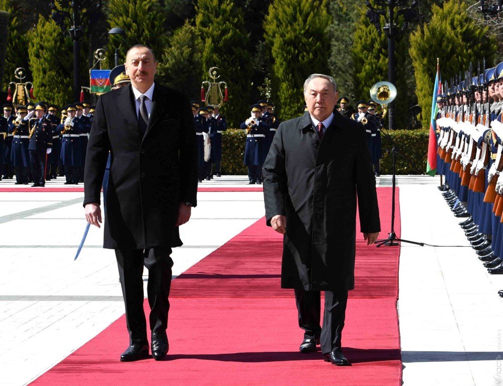 Назарбаев поздравил Алиева с переизбранием