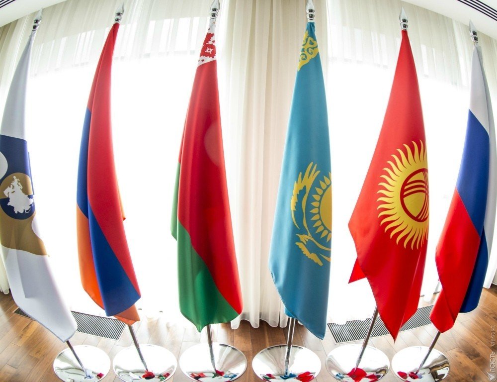 Назарбаев и Лукашенко обсудили развитие ЕАЭС