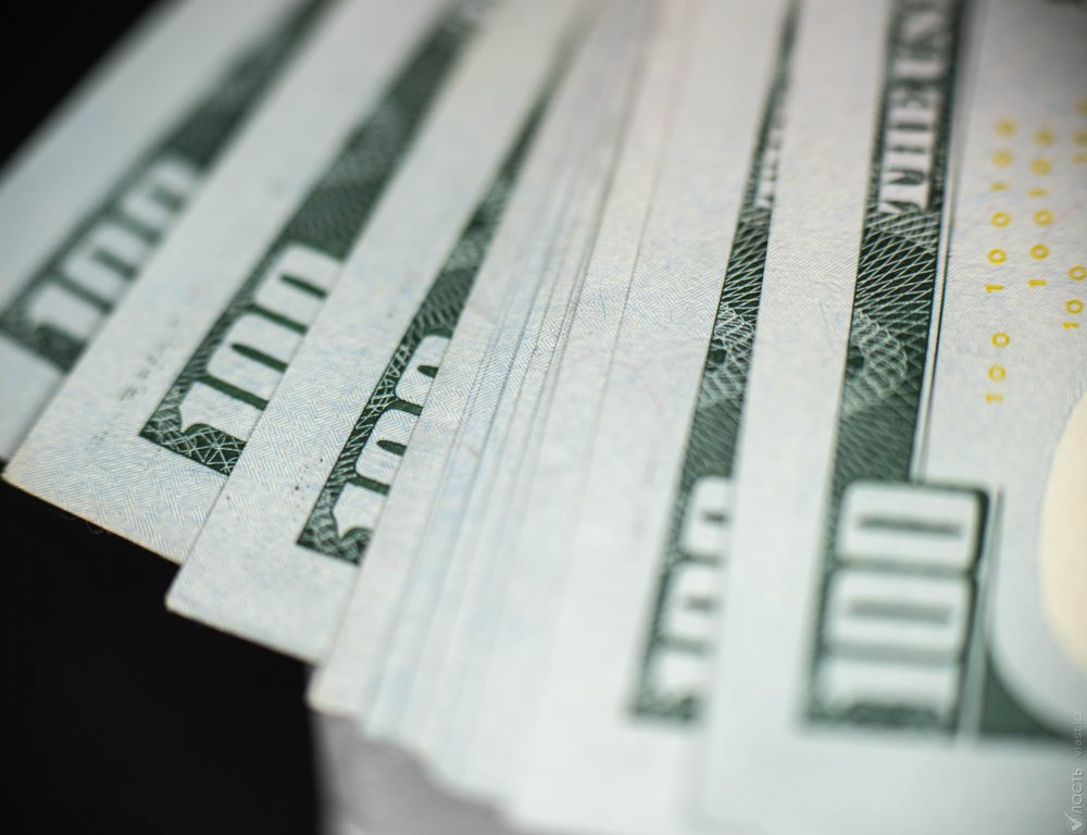 Нацбанк в феврале провел валютные интервенции почти на $95 млн