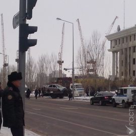 Возле здания Минобороны взорвался автомобиль, погиб военнослужащий