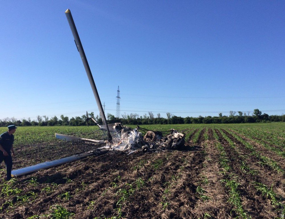 Вертолет Ми-2  сгорел после столкновения с землей в Акмолинской области