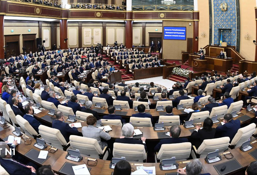 Более 20 законов примет парламент до конца года для реализации послания Токаева