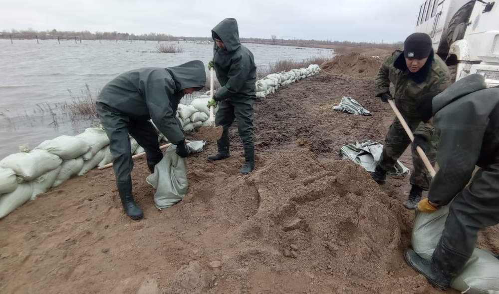 Еще в трех районах Западно-Казахстанской области объявили режим ЧС из-за паводков