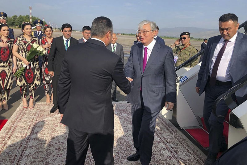 Токаев прибыл с визитом в Душанбе