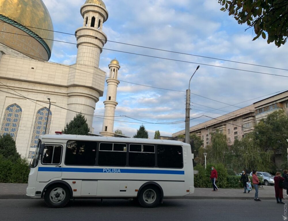 В районе Саяхата в Алматы наблюдается скопление силовиков
