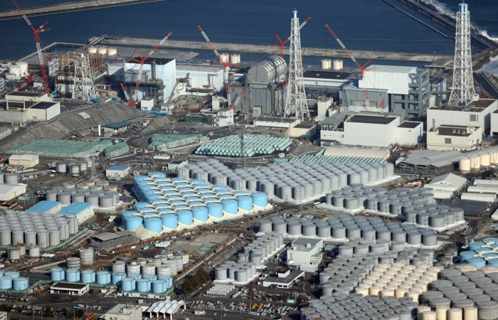 Япония сбросит в Тихий океан воду из резервуаров АЭС в Фукусиме