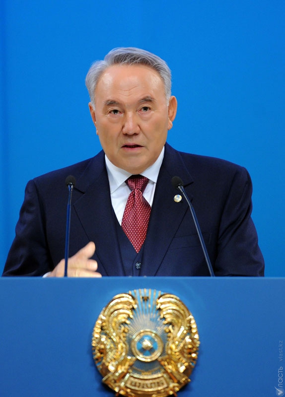 Назарбаев предложил начать повышение пенсионного возраста женщин с 2018 года 