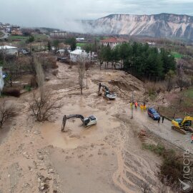 В Турции сильные дожди вызвали наводнение, есть жертвы