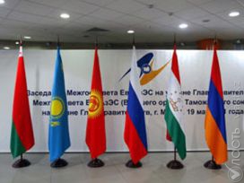 Назарбаев заявил, что события в Украине не повлияют на ход переговоров по ЕАЭС, но при этом Казахстан не отдаст никому суверенитет