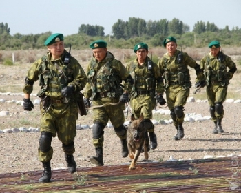 Казахстан и Туркменистан будут совместно защищать границы от талибов