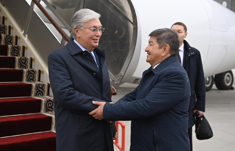 Токаев прибыл в Кыргызстан с рабочим визитом