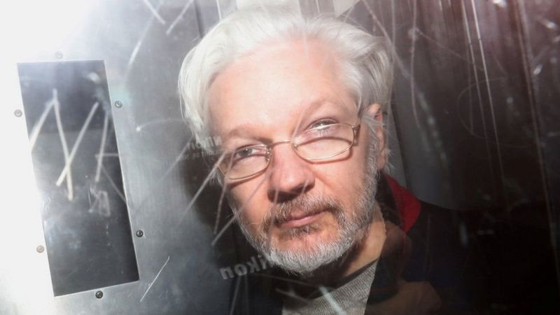 
Основатель Wikileaks Джулиан Ассанж согласится на сделку с администрацией США