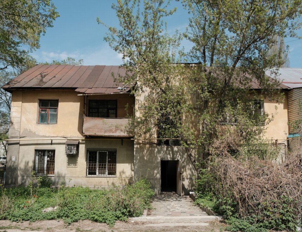 В программе реновации ветхого жилья Алматы отсутствуют определения прав и ограничений собственников 