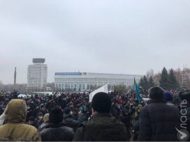 Причиной всплеска протестов стали проблемы, вызванные пандемией, заявил Ашимбаев