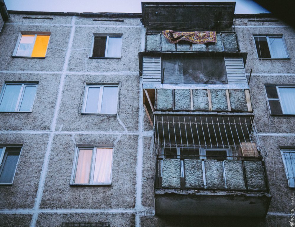 Из многоквартирных домов в Казахстане вынесены лишь 54,5% автономных систем отопления 