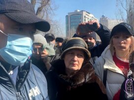 Жители Бостандыкского района Алматы вышли на сход против точечной застройки