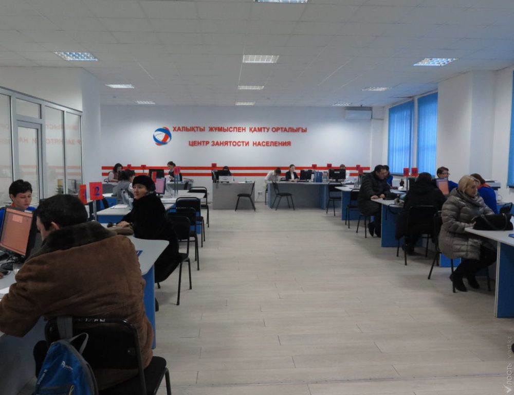 Около 1 миллиона казахстанцев получали адресную социальную помощь в 2021 году 