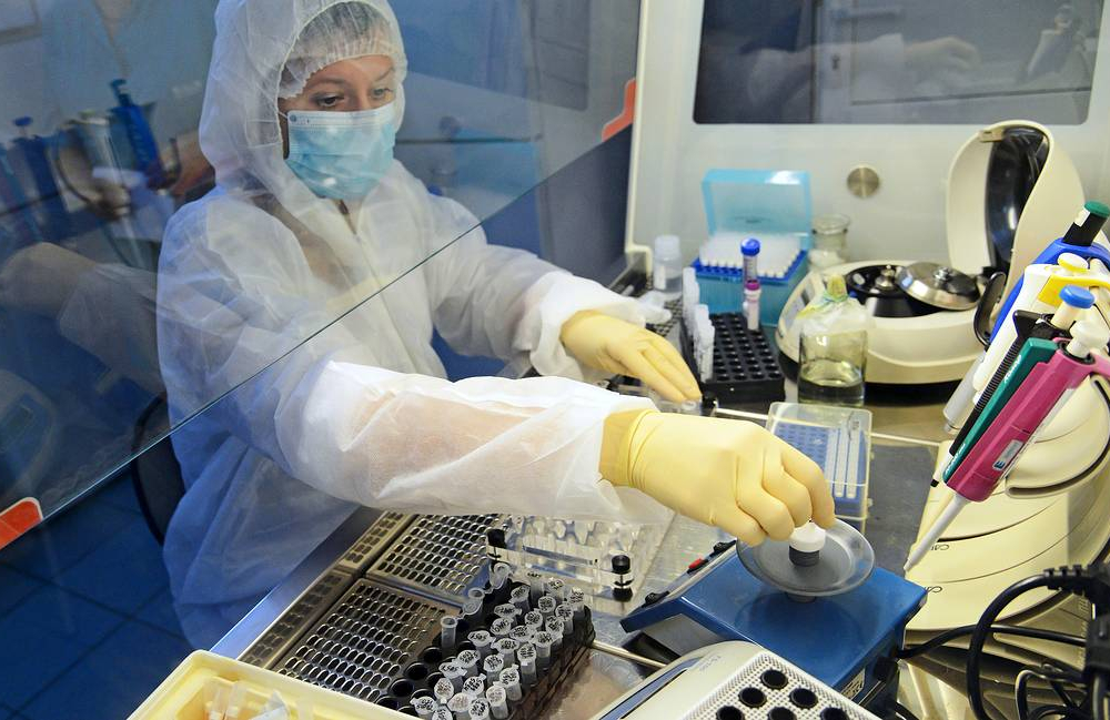 Число заразившихся коронавирусом в России превысило 300 тысяч