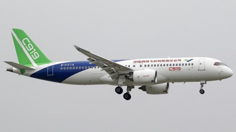 Китай запустил в эксплуатацию новый отечественный пассажирский самолет C919