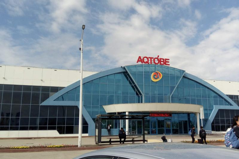 
Аэропорт Актобе закрыли из-за подтопления талыми водами