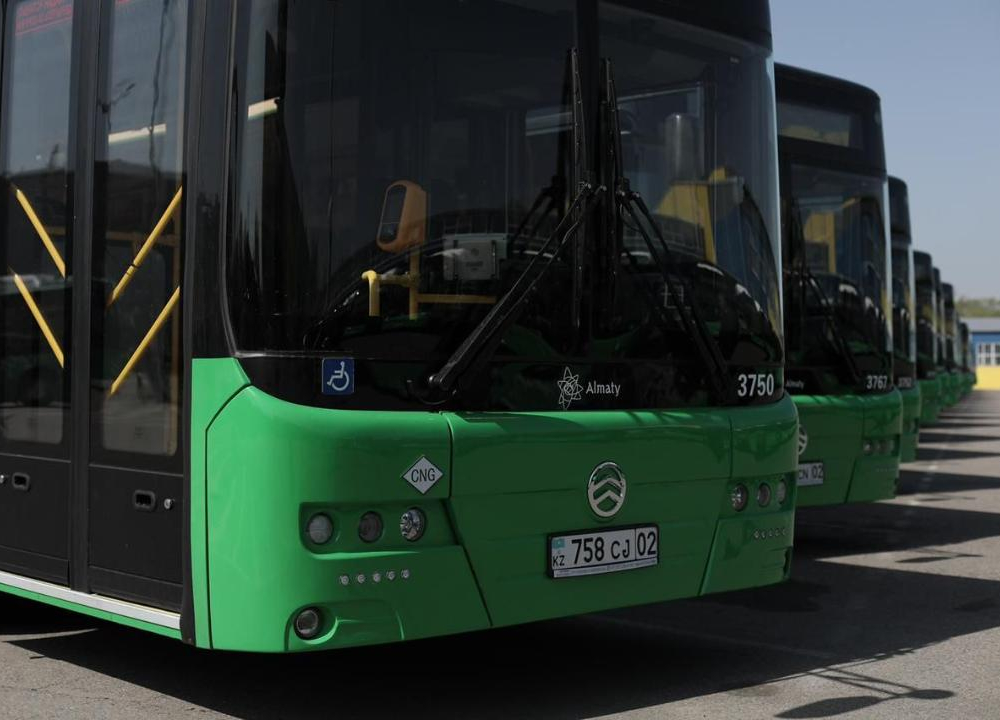 Парк общественного транспорта Алматы пополнился сотней новых экологичных автобусов